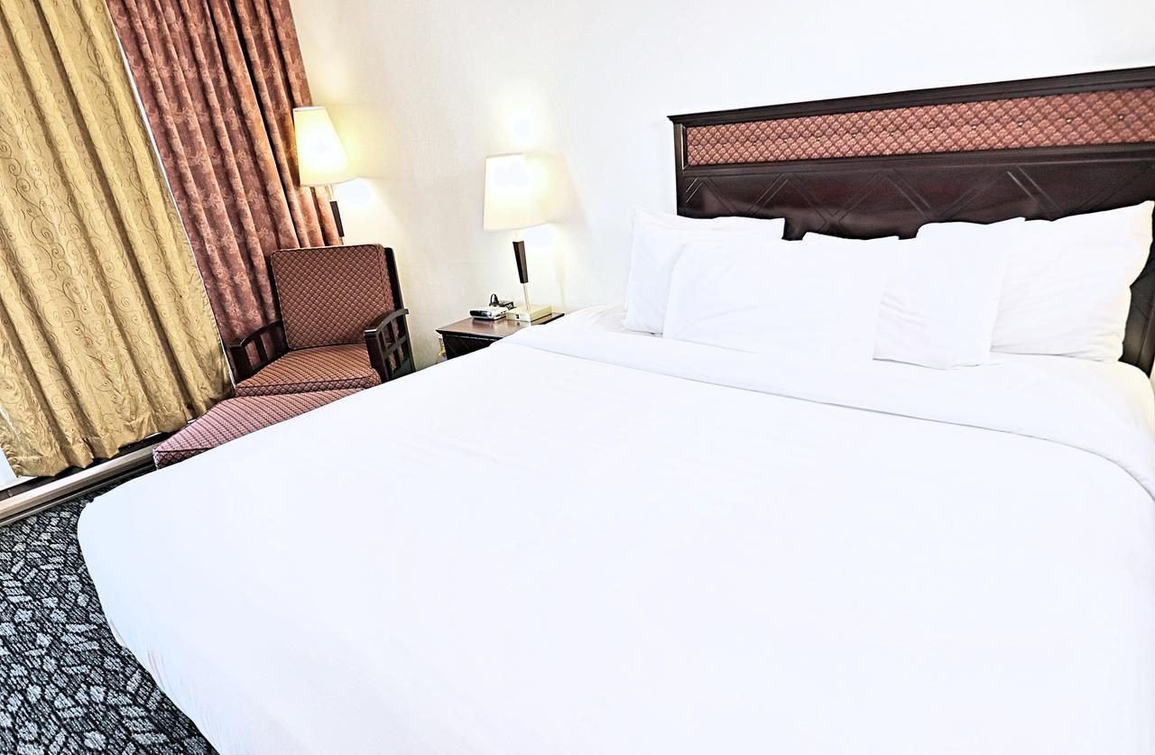 Lelux Hotel Montreal Exterior foto